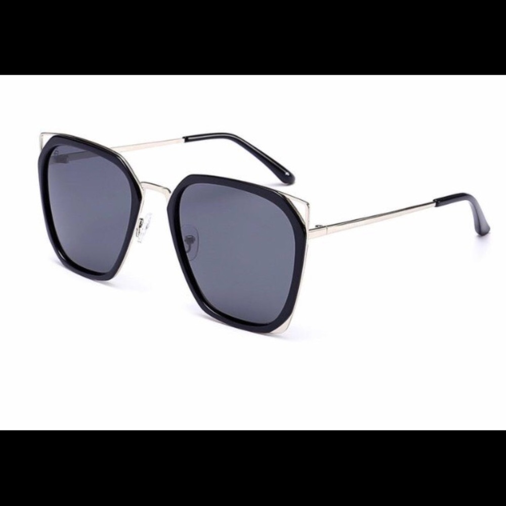 Privé Revaux Sunglasses- The Queen